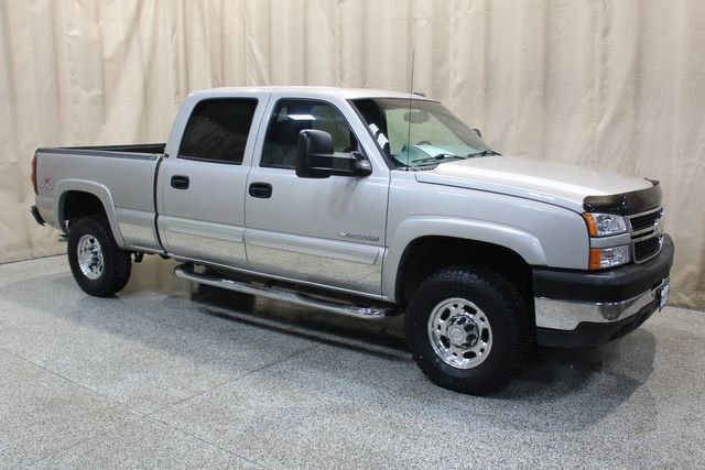 Used 2006 Chevrolet Silverado 2500 LT w/ Onstar Plus Package image 2