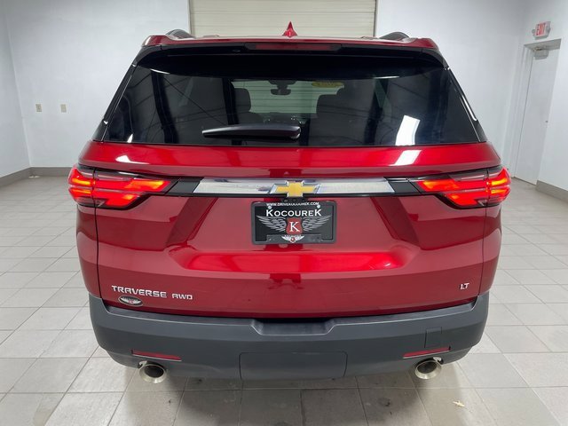 Used 2023 Chevrolet Traverse LT w/ Rear Camera Mirror Package image 5