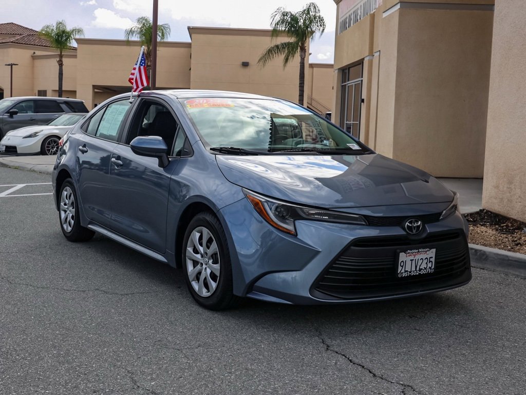 Used 2024 Toyota Corolla LE image 2