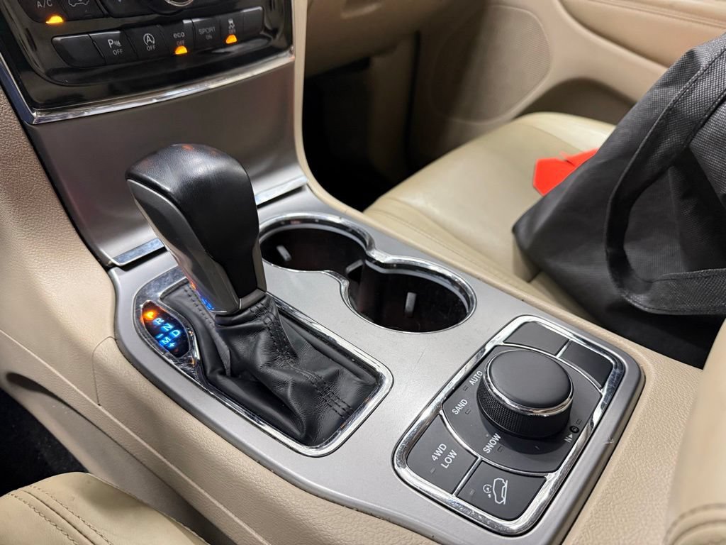 Used 2021 Jeep Grand Cherokee Limited AWD/4WD image 18