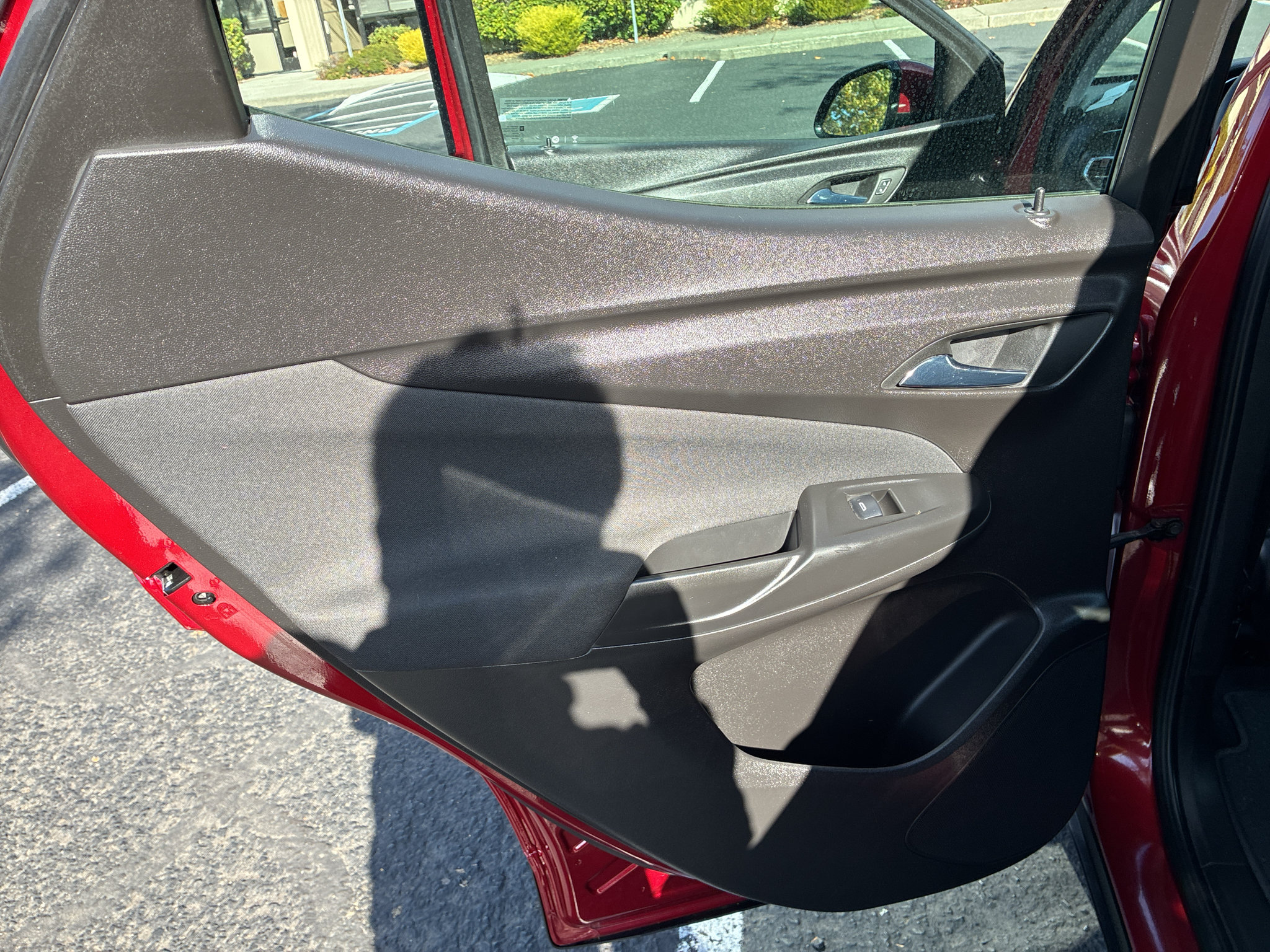 Used 2022 Chevrolet Bolt EUV LT FWD image 35