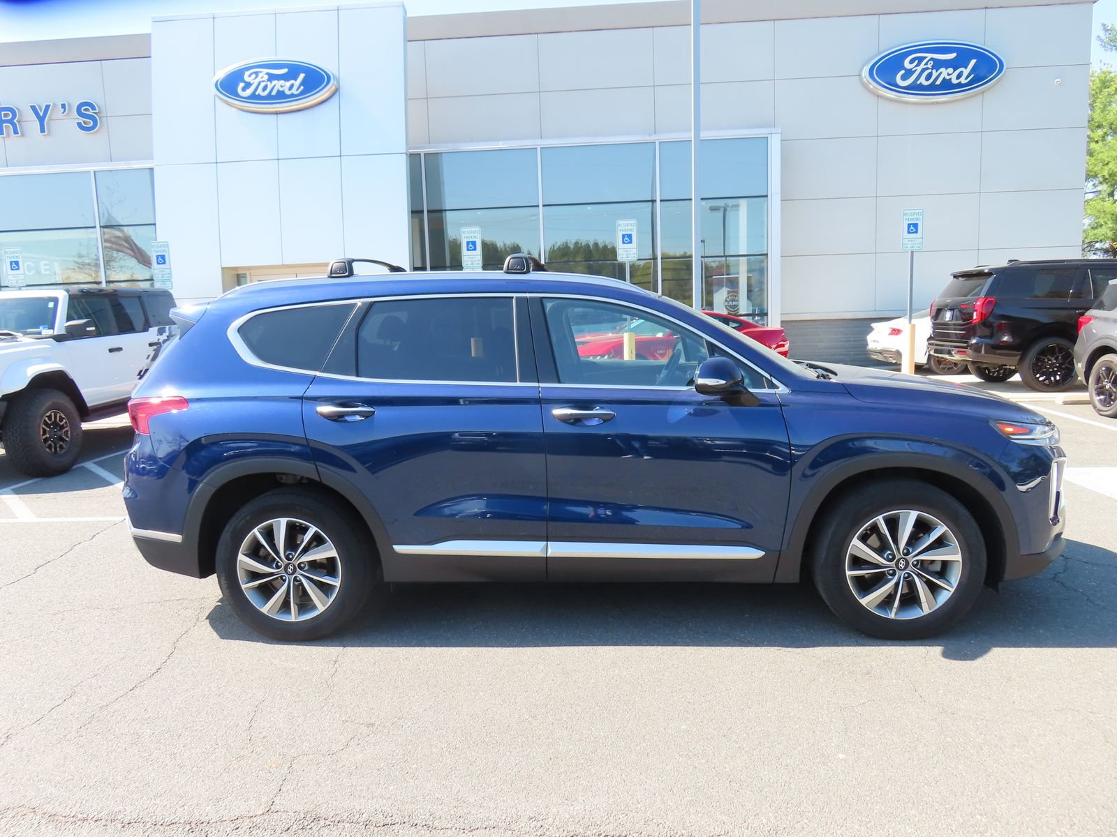 Used 2020 Hyundai Santa Fe SEL w/ Convenience + Premium Package image 4