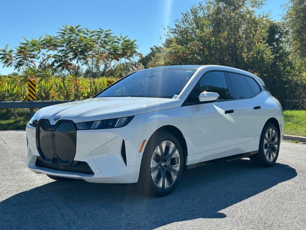 New 2026 BMW iX xDrive45 image 3