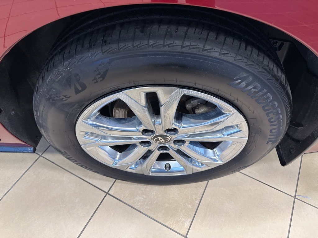 Used 2022 Toyota Sienna XSE image 10