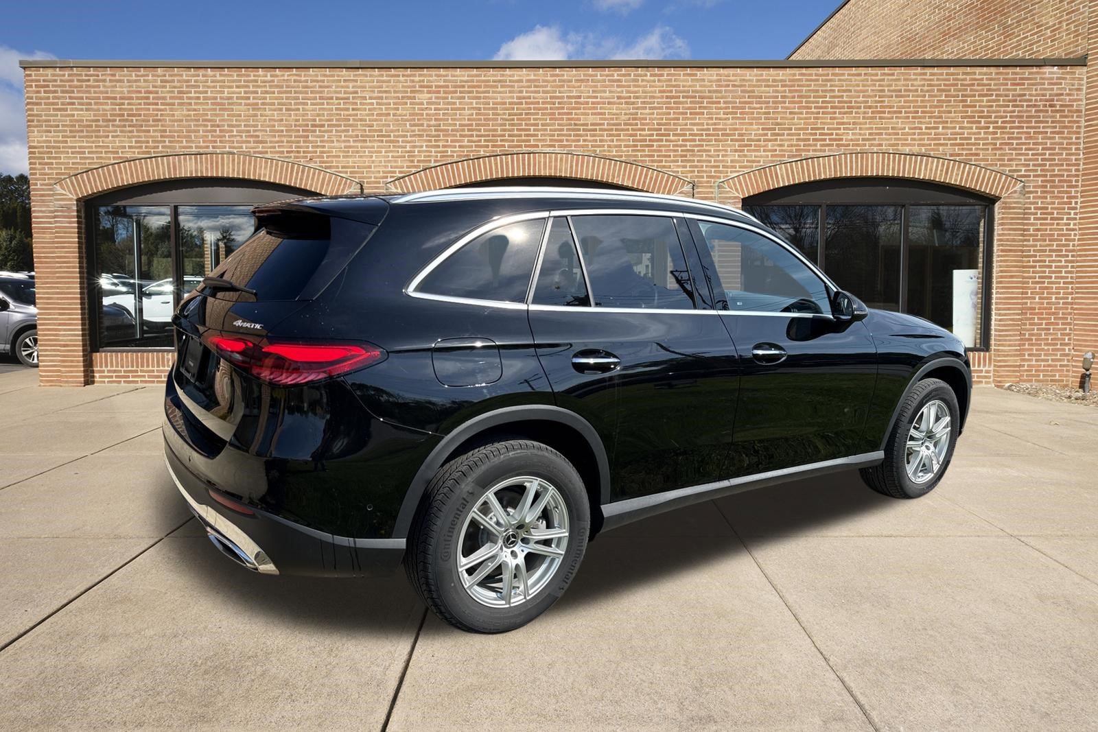 Used 2023 Mercedes-Benz GLC 300 4MATIC video 3