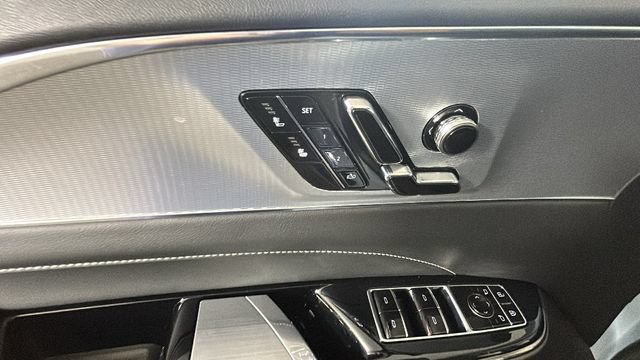 Used 2024 Cadillac Lyriq Tech AWD/4WD image 10