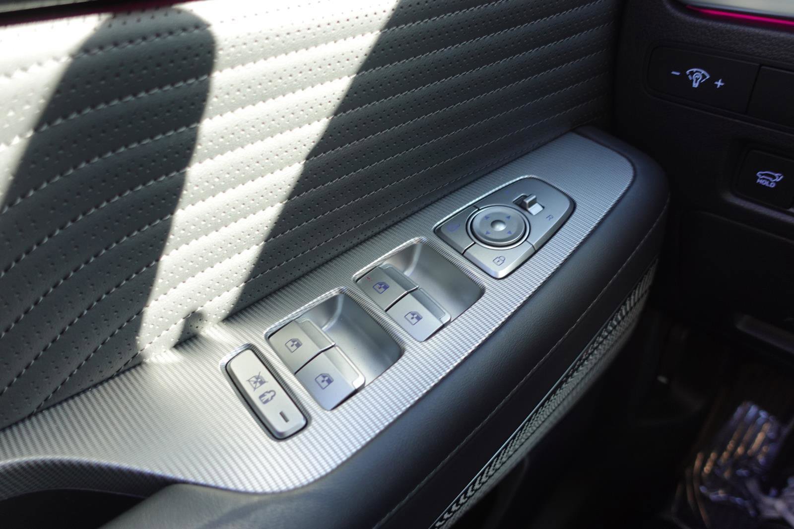 Used 2024 Hyundai Palisade Calligraphy image 28