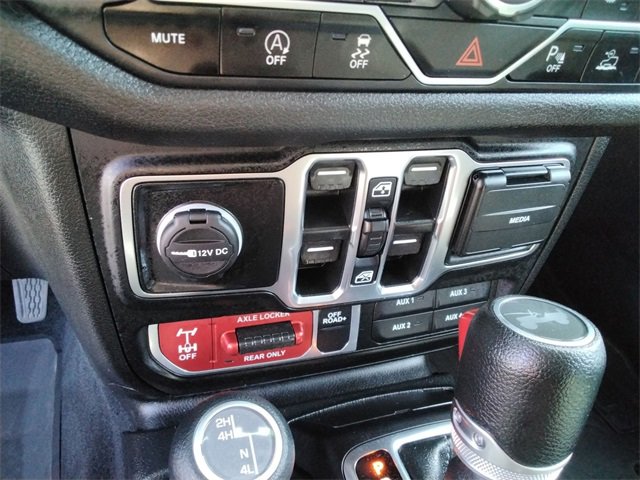 Used 2024 Jeep Wrangler Willys image 32