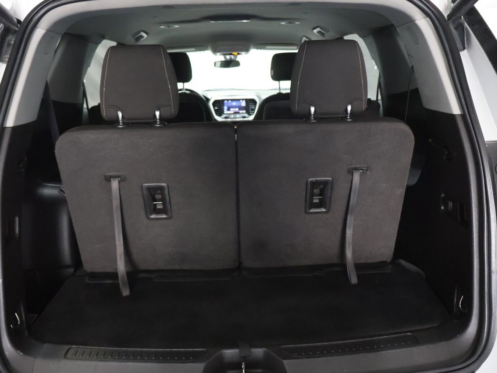 Used 2020 GMC Acadia SLE w/ Driver Convenience Package FWD image 15