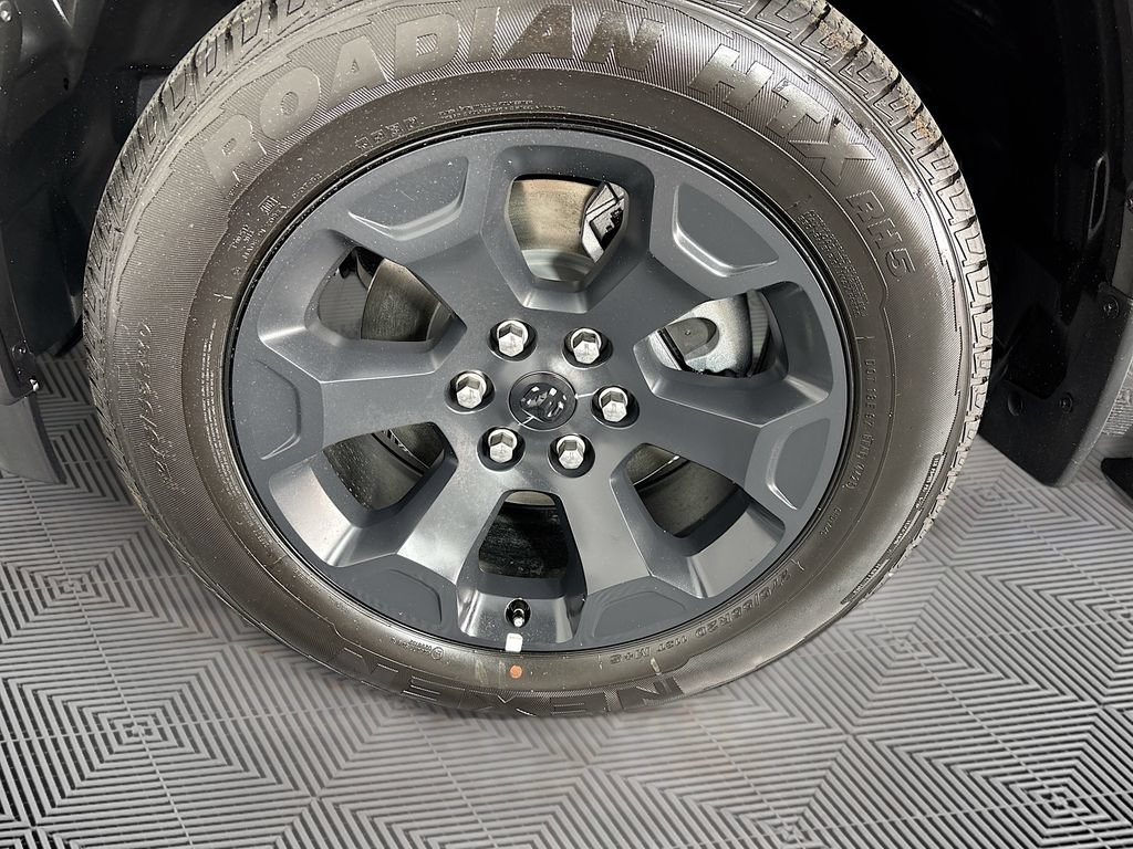 New 2026 RAM 1500 Express AWD/4WD image 29