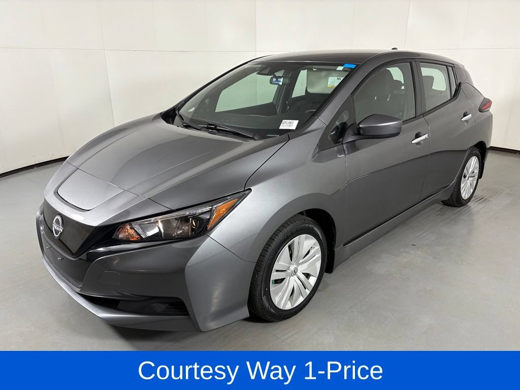Used 2025 Nissan Leaf S FWD image 5