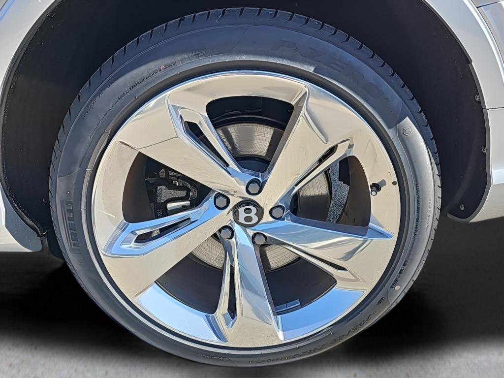 New 2024 Bentley Bentayga image 13