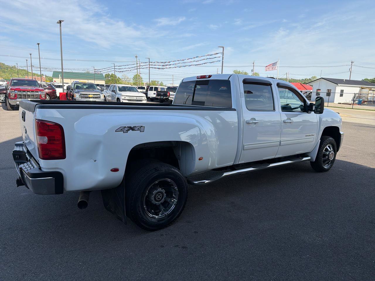 Used 2011 Chevrolet Silverado 3500 LTZ AWD/4WD image 4