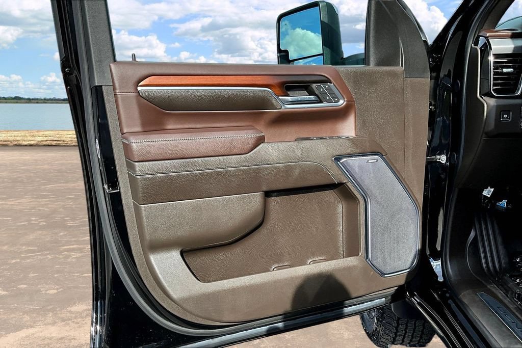 Used 2024 GMC Sierra 2500 Denali w/ Denali Reserve Package AWD/4WD image 23