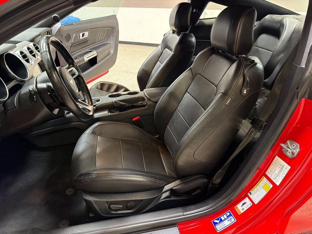Used 2022 Ford Mustang GT Premium w/ Black Accent Package RWD image 21