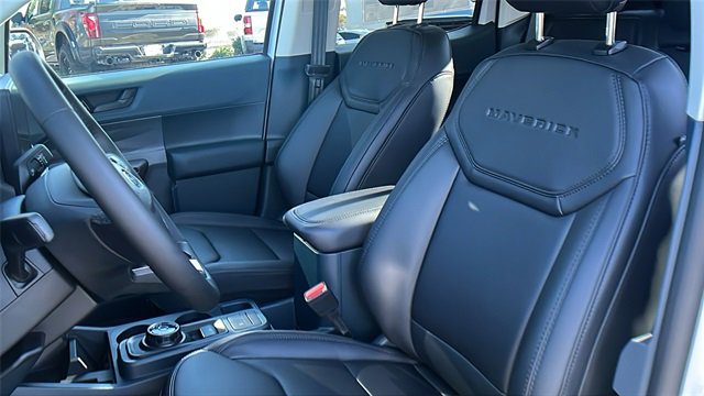 New 2025 Ford Maverick Lariat w/ Black Appearance Package image 17