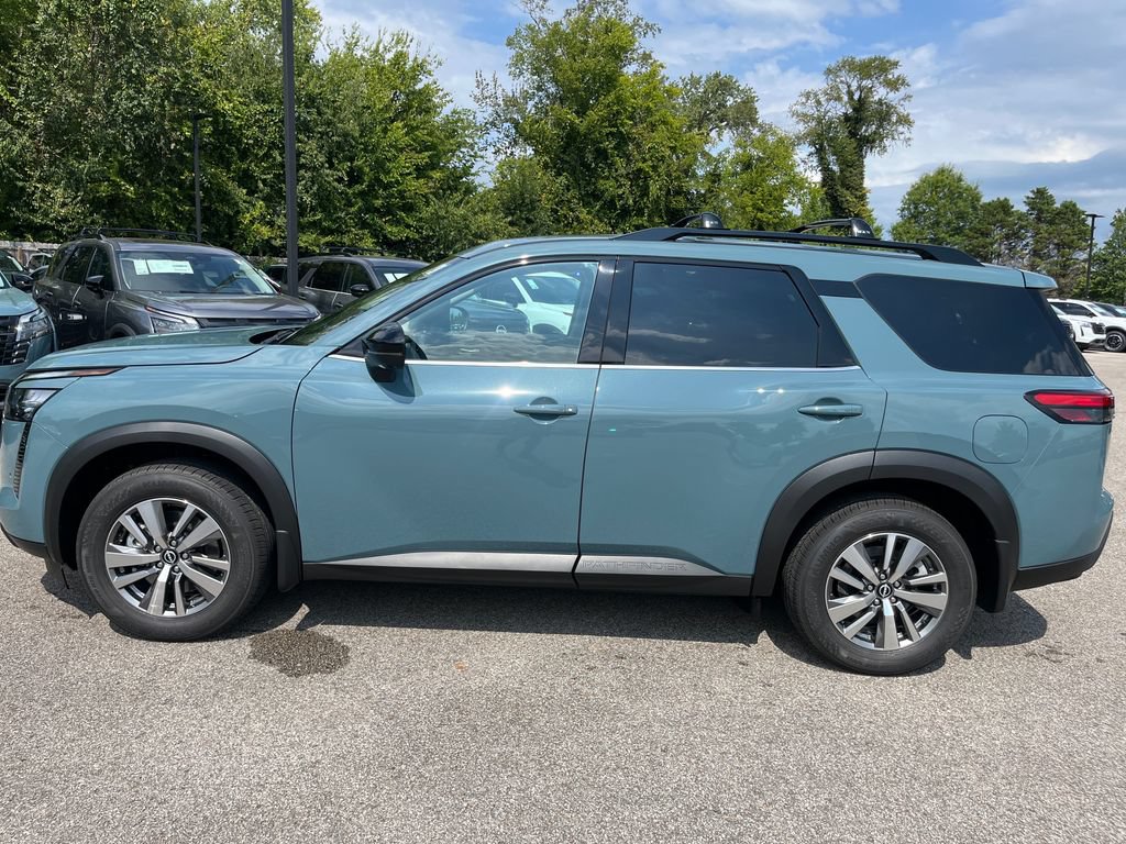 New 2026 Nissan Pathfinder SL FWD image 4