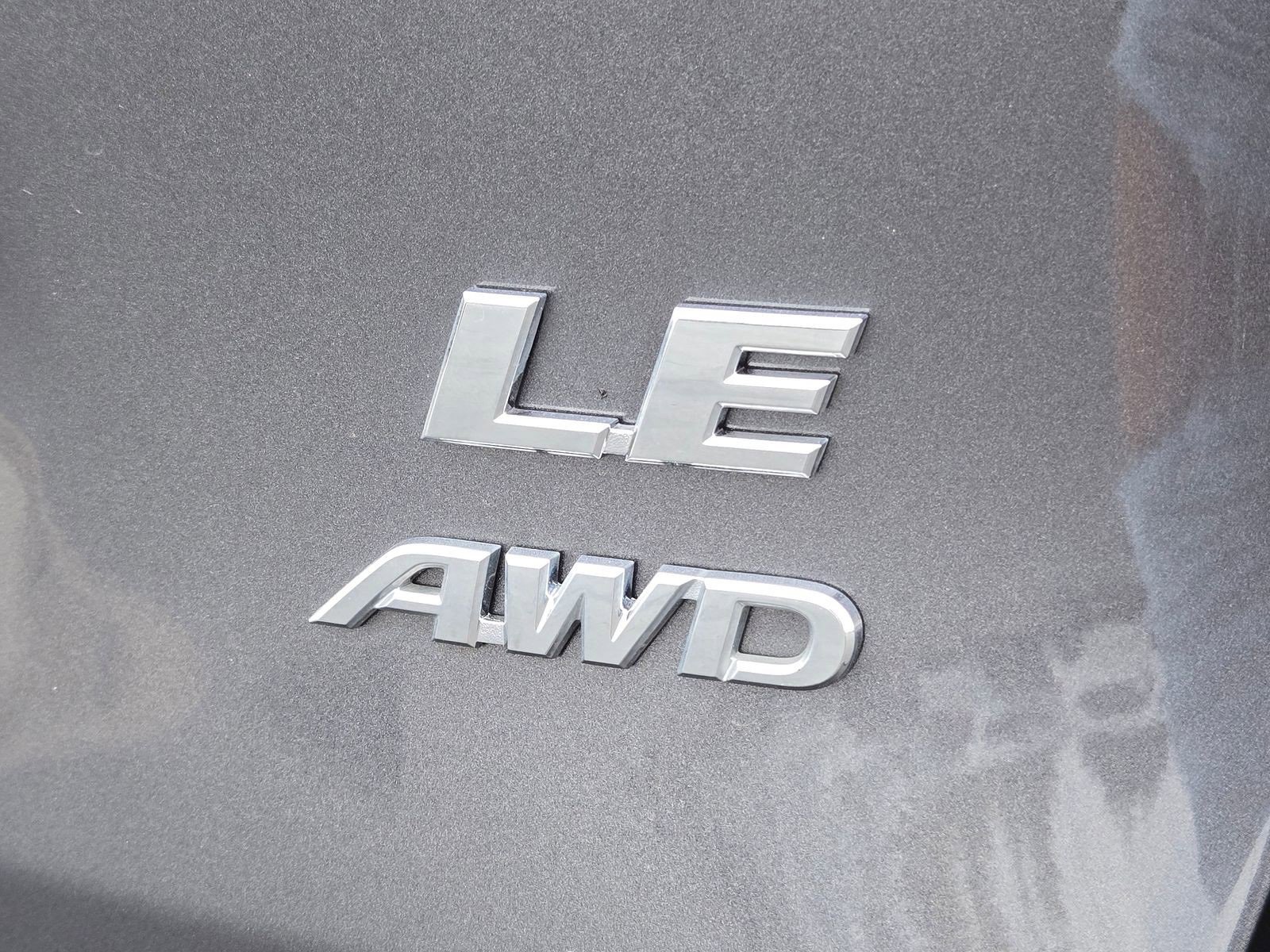 Used 2024 Toyota RAV4 LE image 9