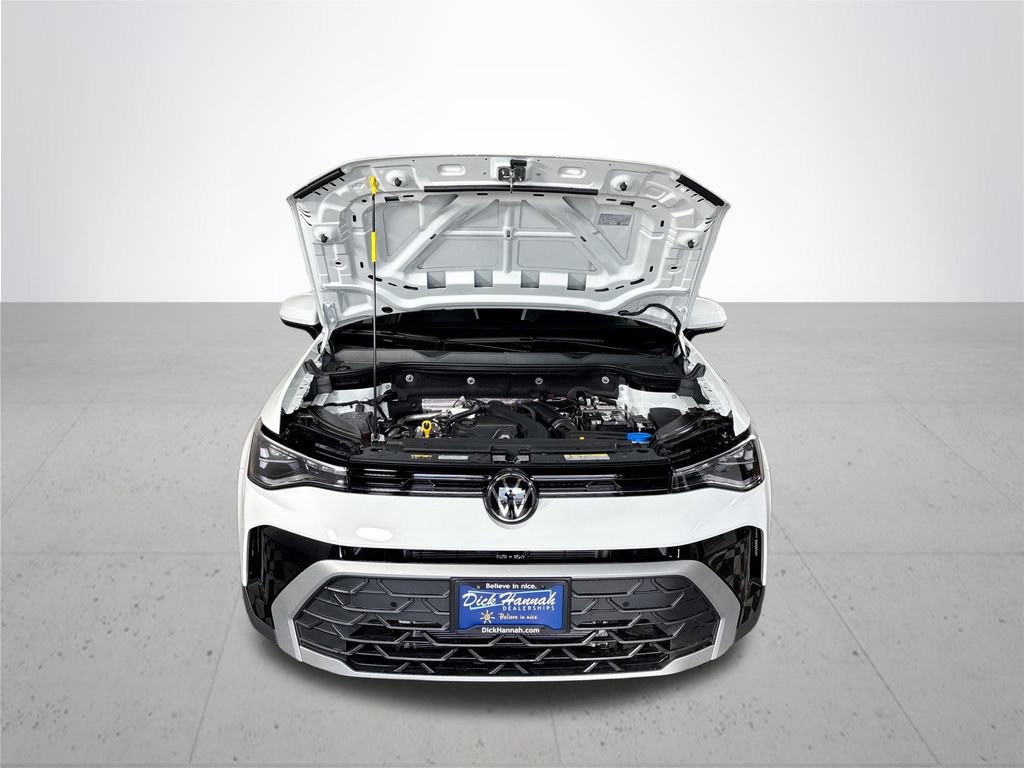 New 2025 Volkswagen Taos SE image 22