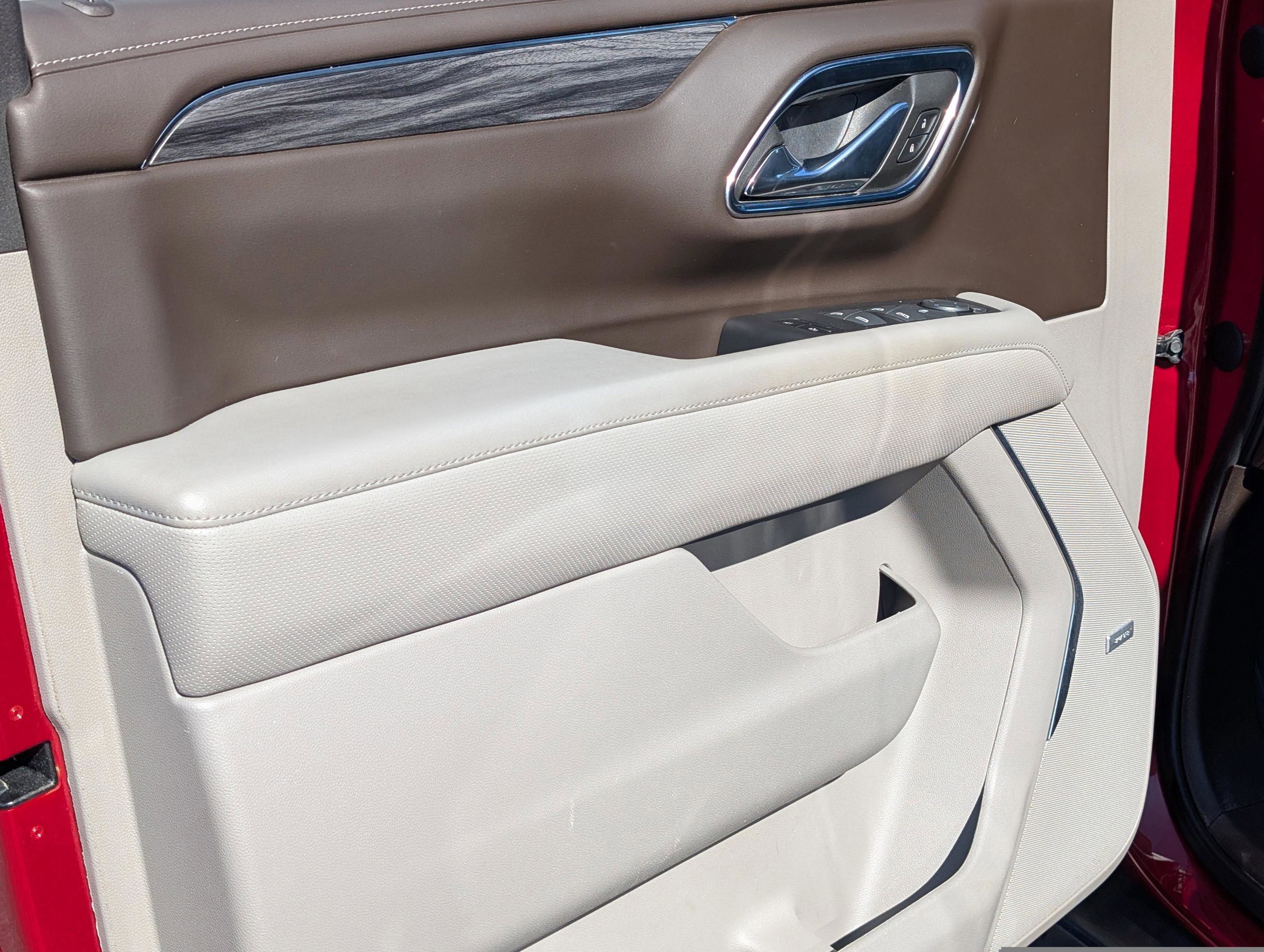 Used 2023 GMC Yukon SLT image 16