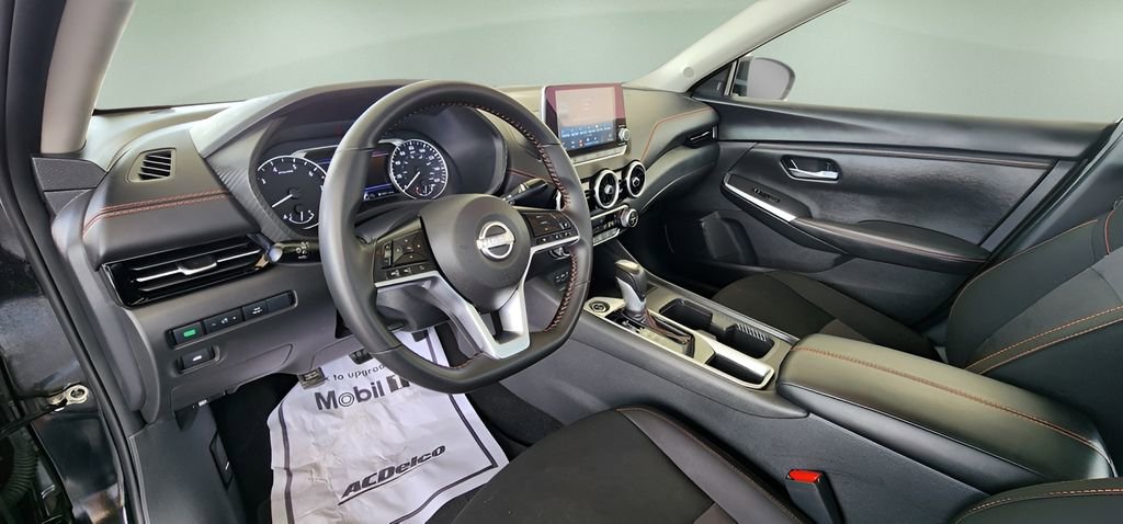 Used 2025 Nissan Sentra SR image 14