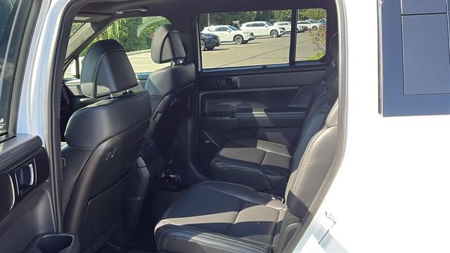 Used 2025 Hyundai Santa Fe Calligraphy AWD/4WD image 23