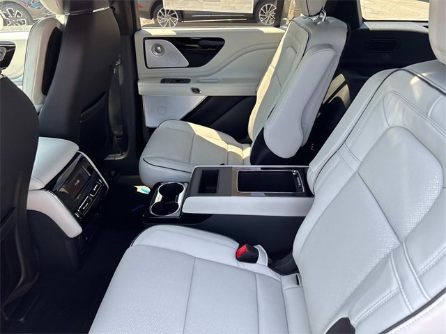 New 2025 Lincoln Aviator Black Label w/ Black Label Special Edition image 19