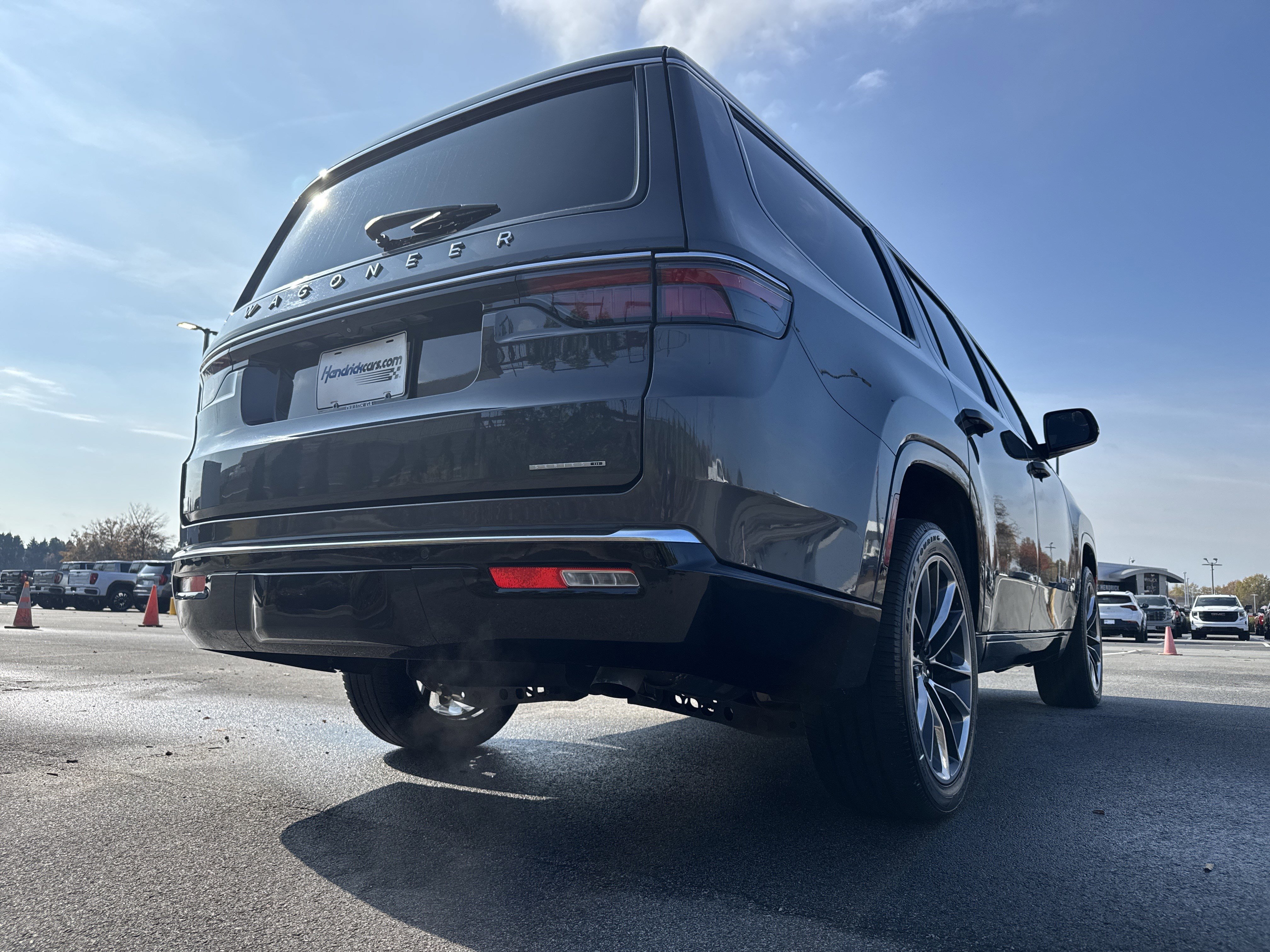 Used 2022 Jeep Wagoneer Series III w/ Premium Group I image 10