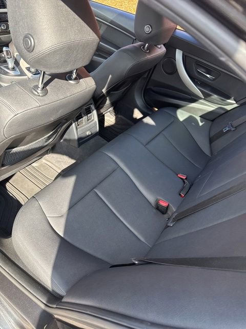 Used 2018 BMW 320i Sedan w/ Convenience Package image 13