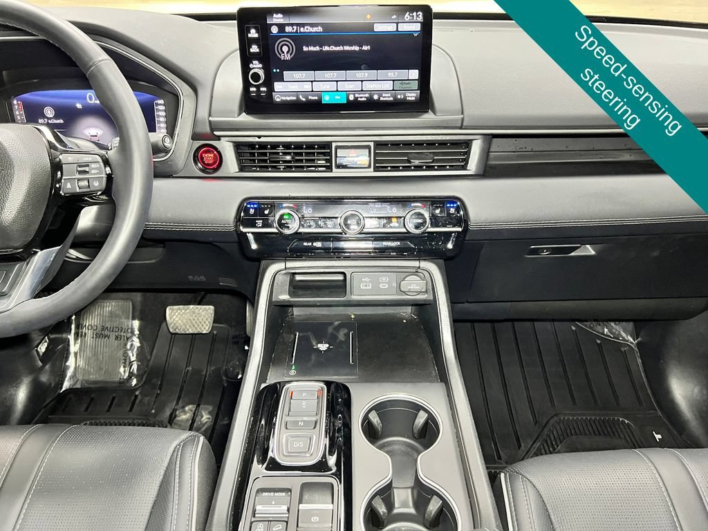 Used 2025 Honda Pilot Elite image 11