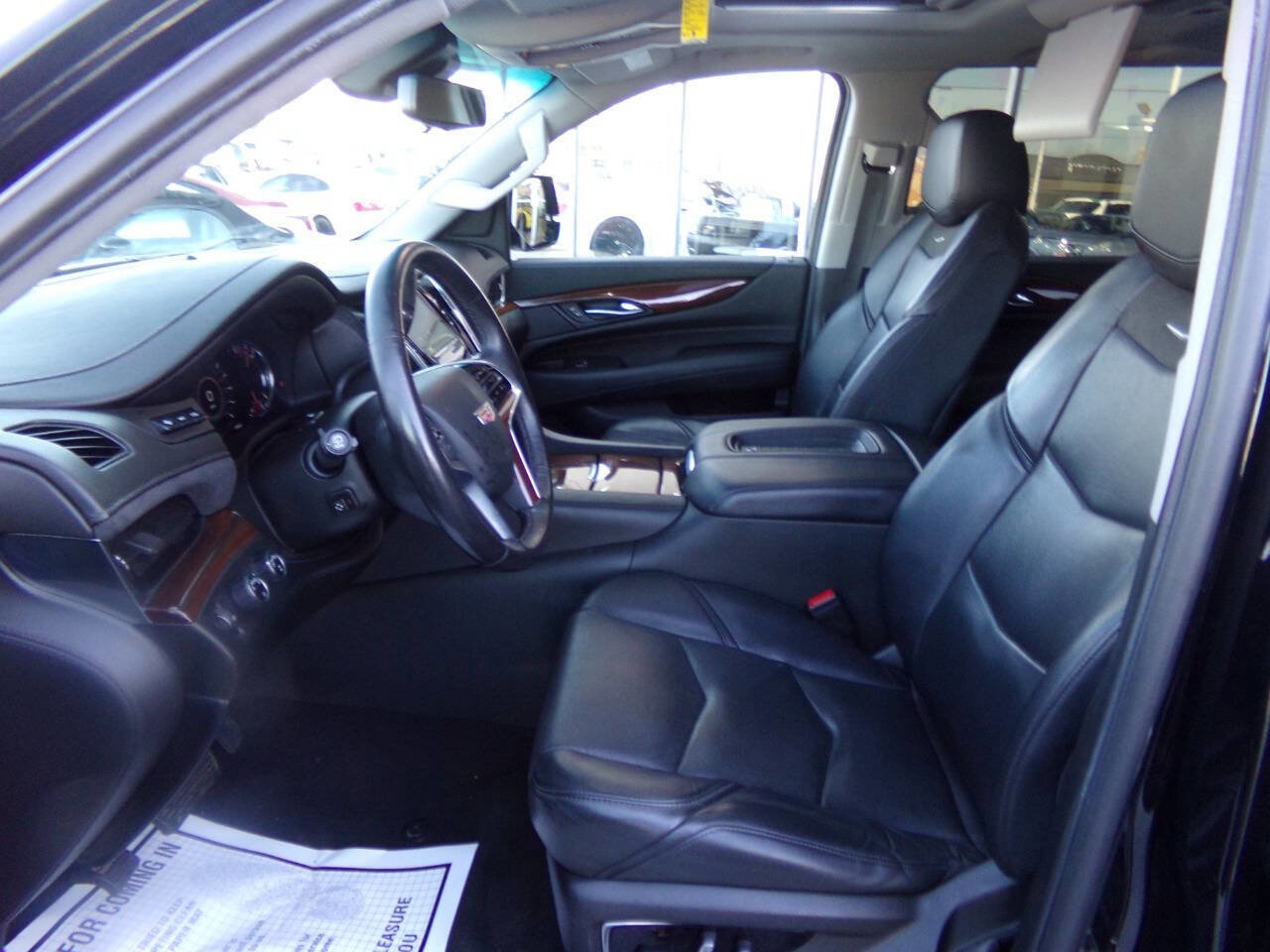 Used 2019 Cadillac Escalade ESV Luxury image 10