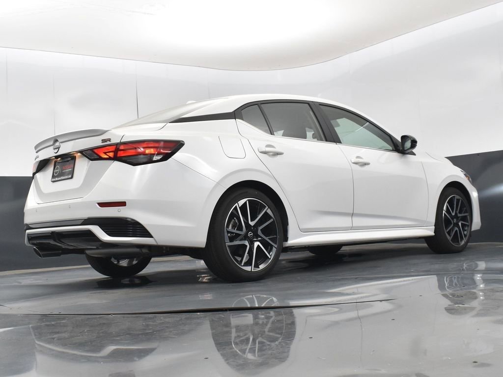 New 2025 Nissan Sentra SR image 36