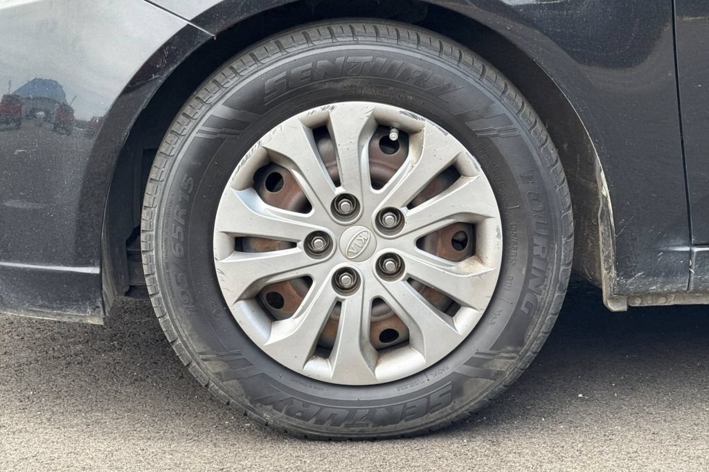 Used 2011 Kia Forte EX FWD image 27