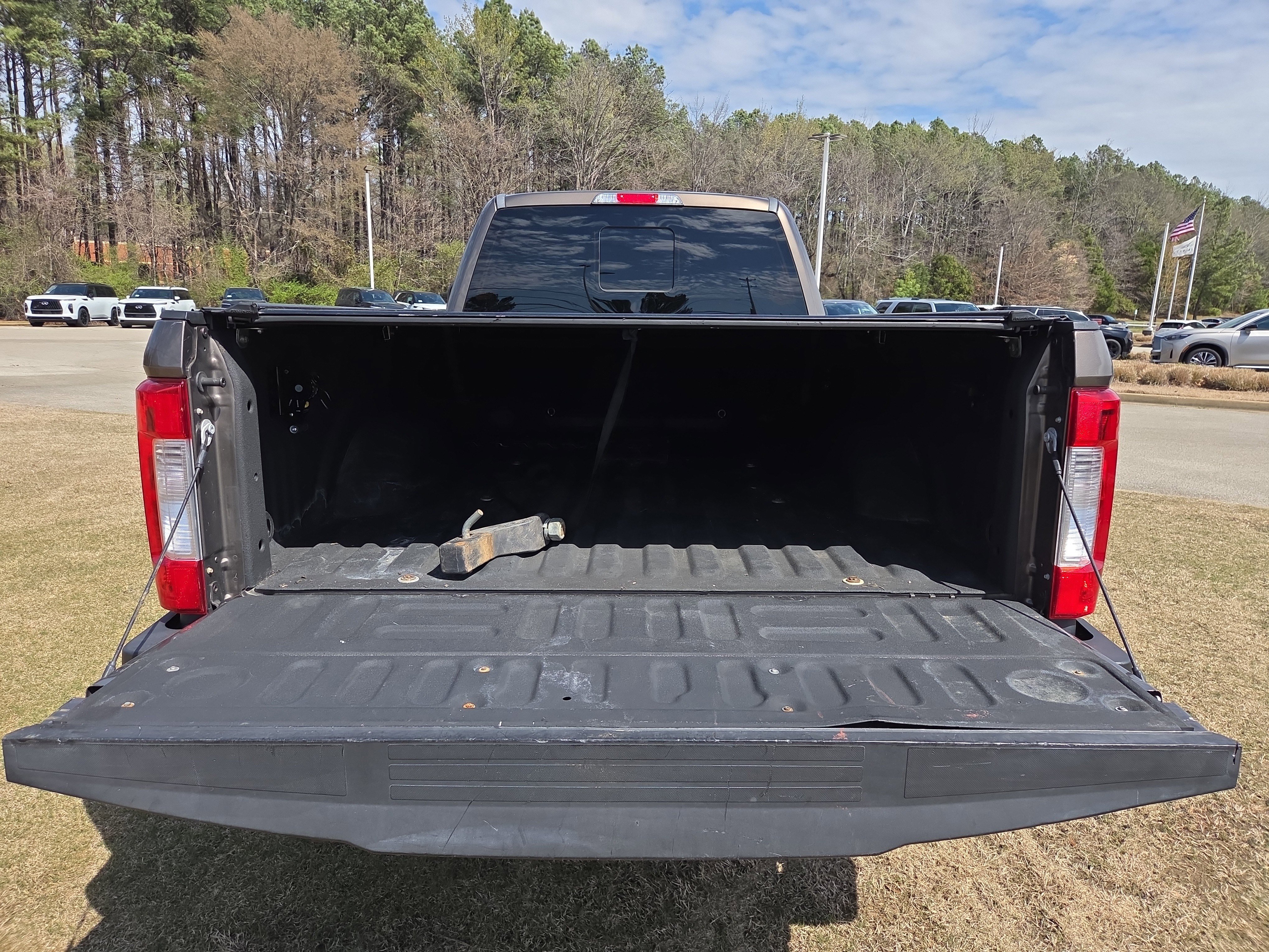 Used 2017 Ford F250 Lariat w/ Lariat Value Package image 9