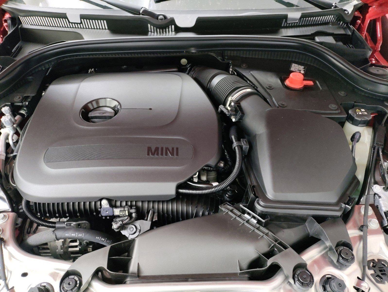 Used 2025 MINI Cooper 2-Door Hardtop FWD image 21