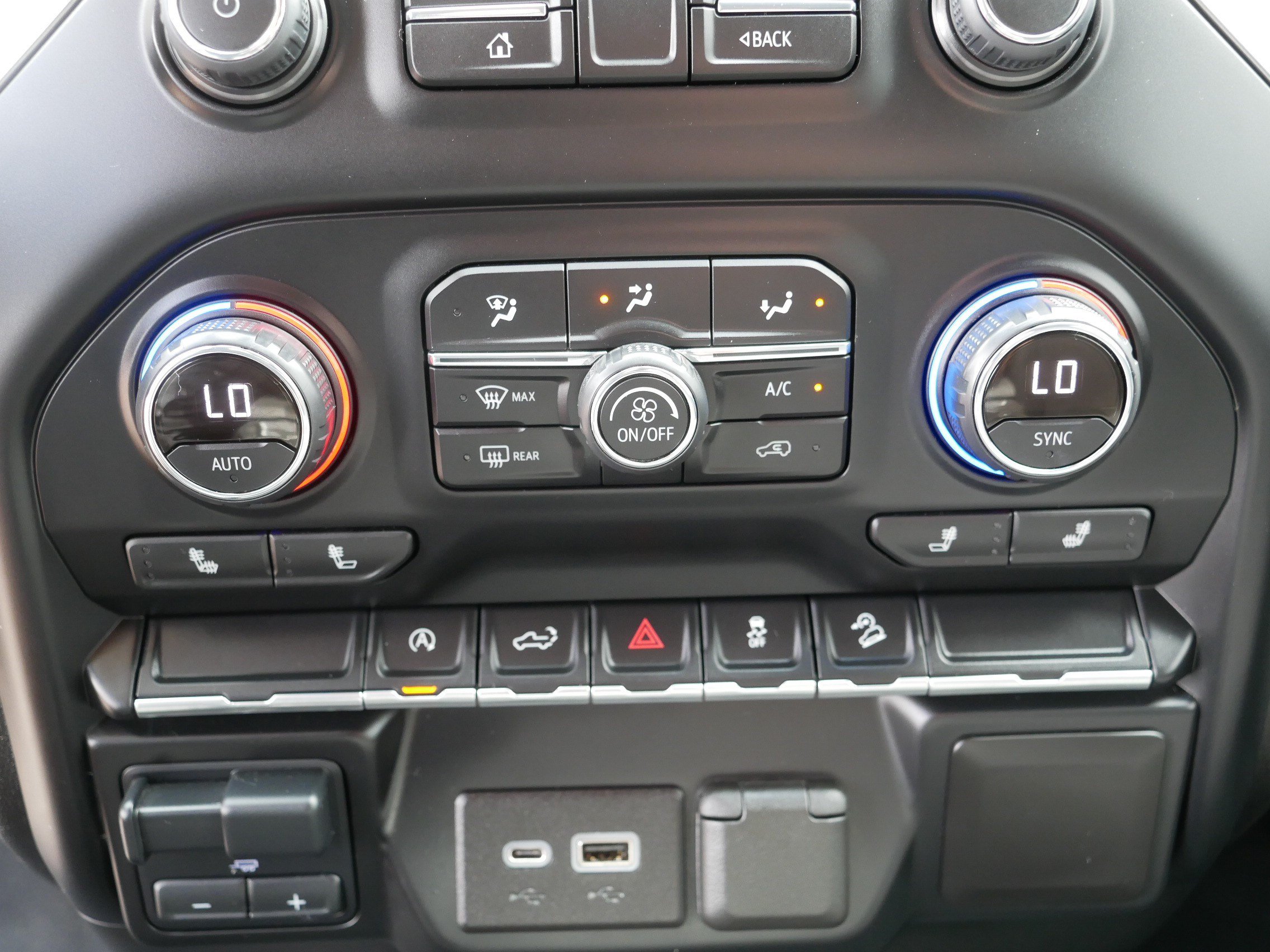 Used 2021 Chevrolet Silverado 1500 RST AWD/4WD image 23