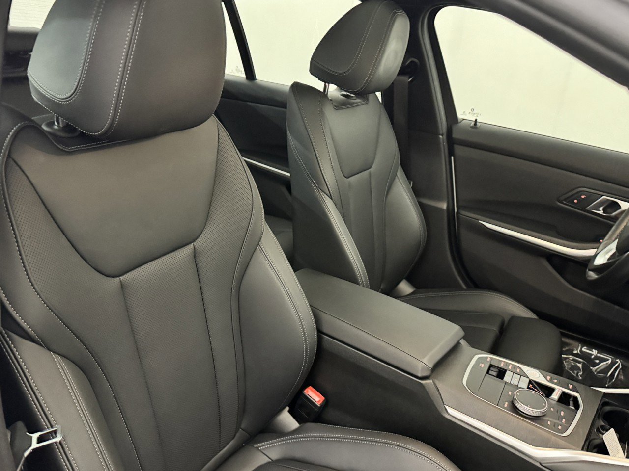 Used 2024 BMW 330i xDrive Sedan image 9