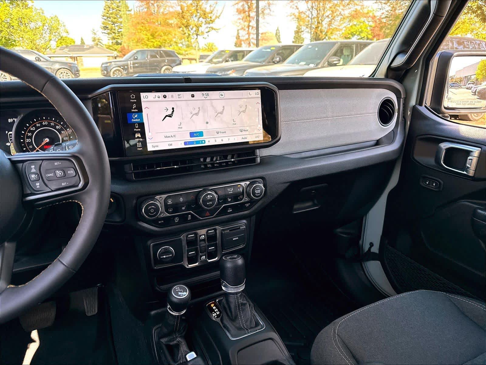 Used 2024 Jeep Wrangler Unlimited Sport AWD/4WD image 8