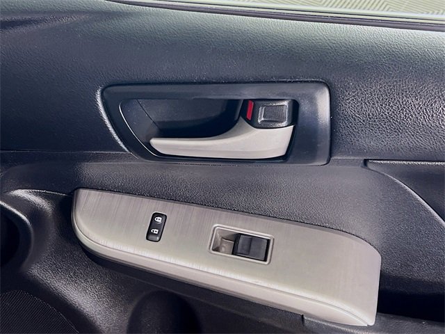 Used 2013 Toyota Camry SE image 30