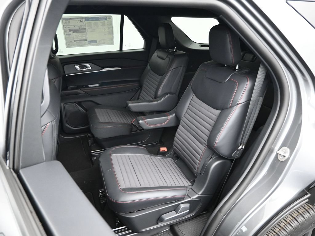 New 2026 Ford Explorer ST-Line w/ ST-Line Street Pack RWD image 21