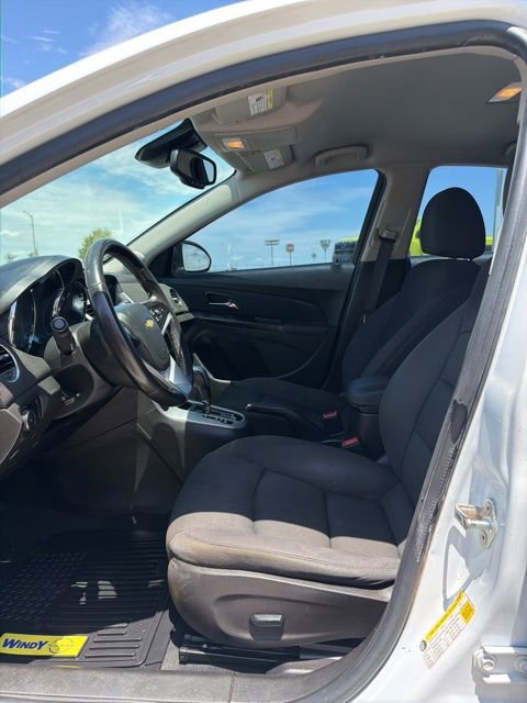 Used 2013 Chevrolet Cruze LT w/ RS Package FWD image 9