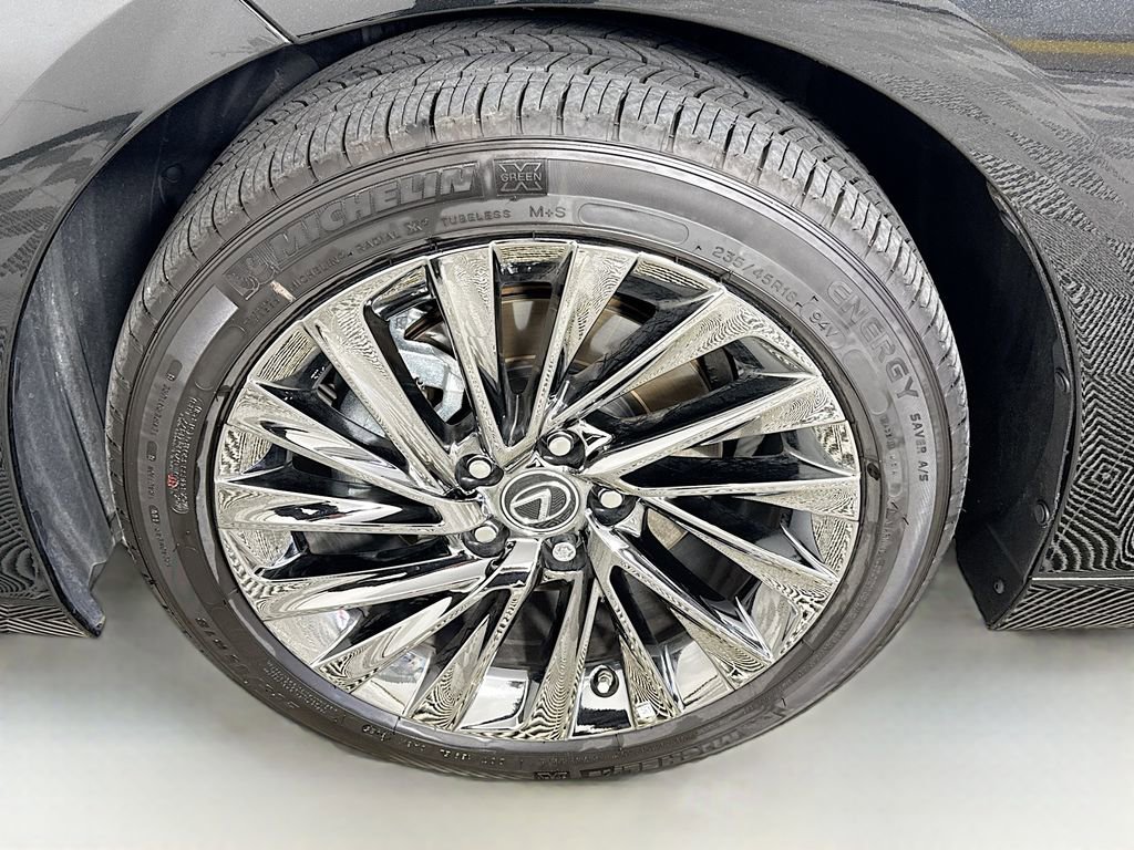 Certified 2025 Lexus ES 300h Ultra Luxury FWD image 32