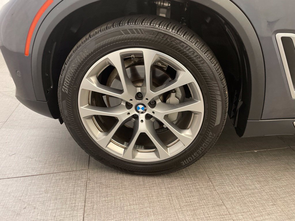 Used 2019 BMW X5 xDrive40i w/ Premium Package AWD/4WD image 9