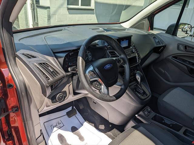 Used 2022 Ford Transit Connect XL FWD image 9