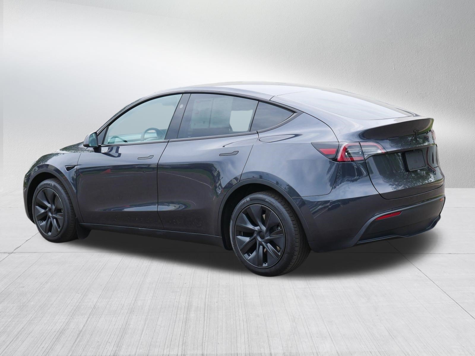 Used 2025 Tesla Model Y Long Range AWD/4WD image 5