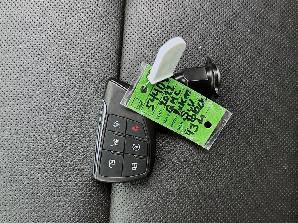 Used 2022 GMC Yukon SLT w/ SLT Luxury Package image 30