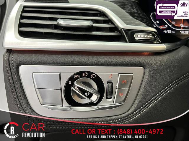 Used 2020 BMW 750i xDrive w/ Executive Package AWD/4WD image 37