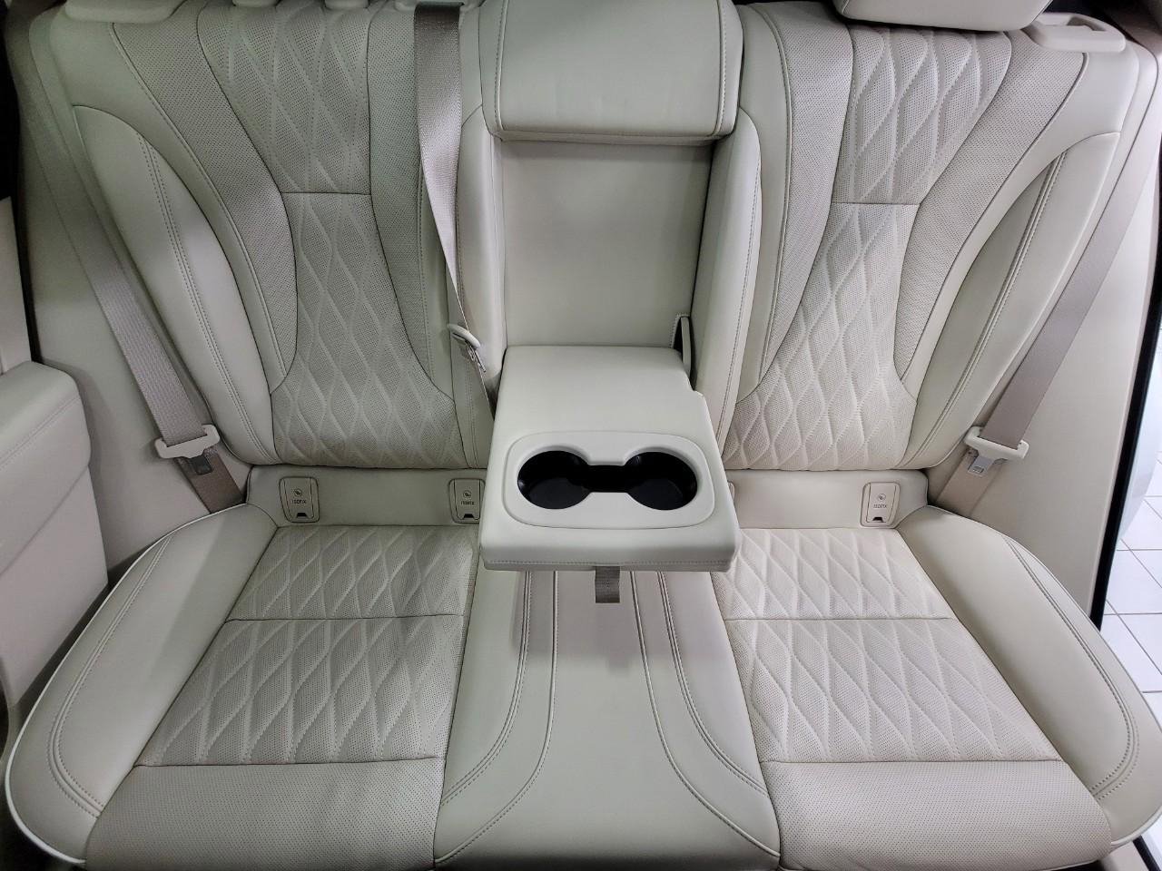 Used 2023 Buick Envision Avenir image 24