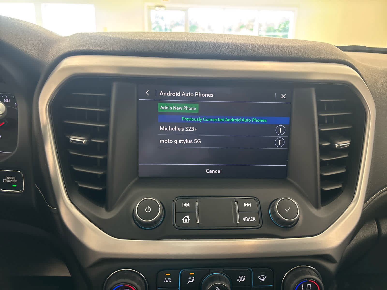 Used 2023 GMC Acadia SLE w/ Driver Convenience Package image 45