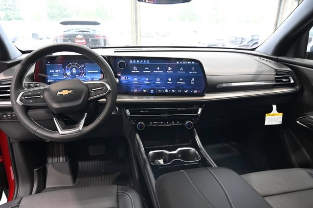 New 2027 Chevrolet Traverse LT w/ Sun and Wheel Package FWD image 13